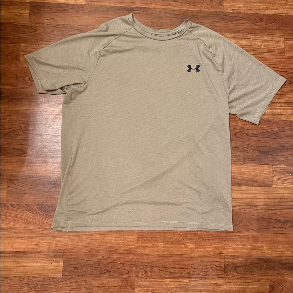 Under Armor Size Medium